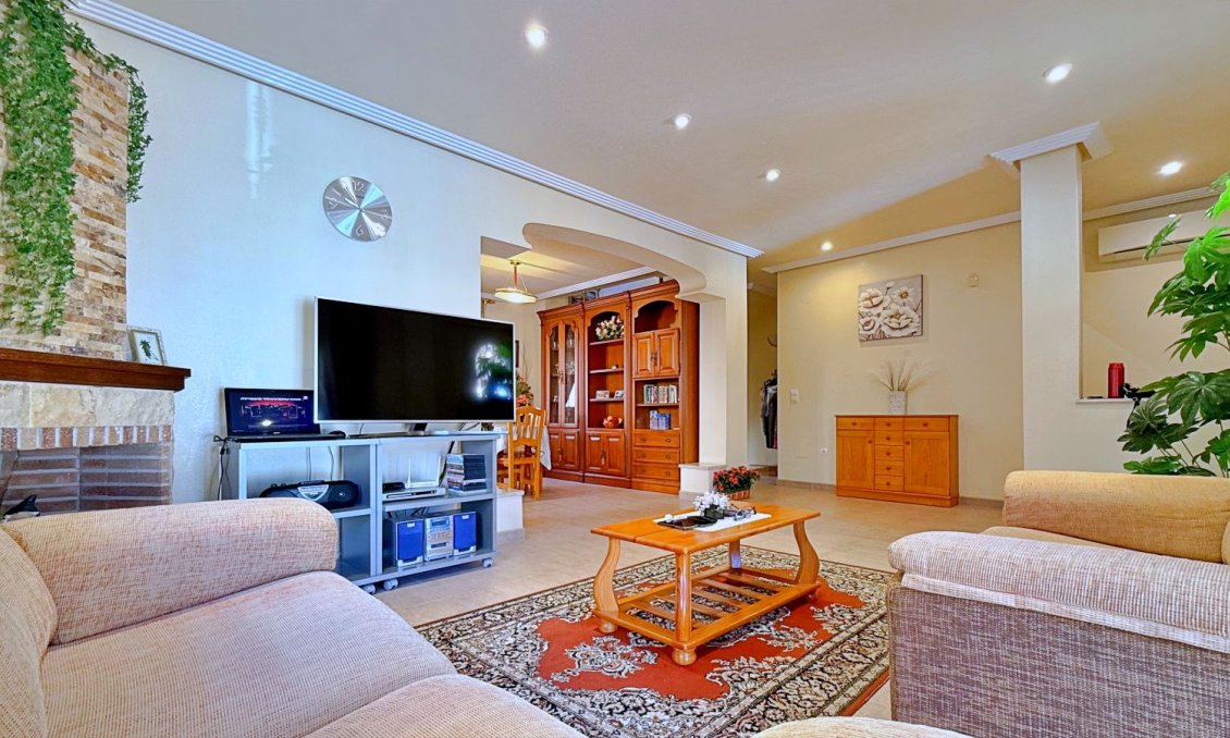 Revente - Villa -
Orihuela - Inland