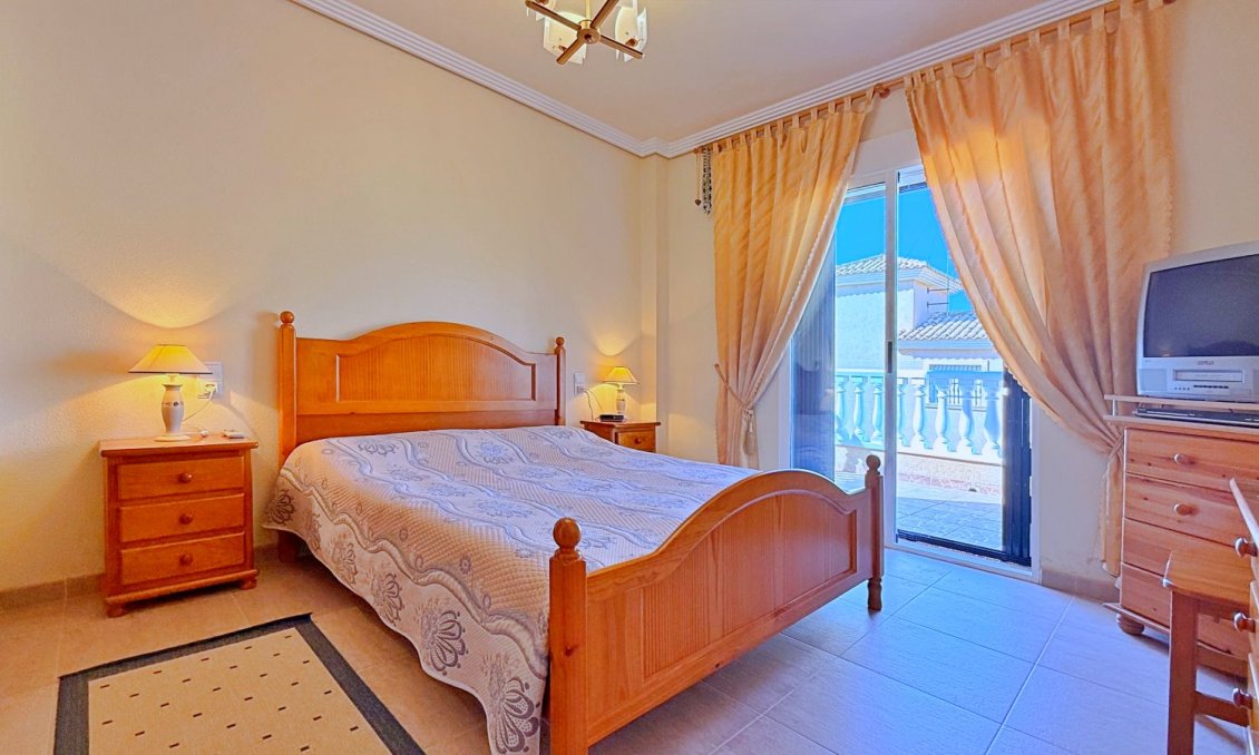 Revente - Villa -
Orihuela - Inland