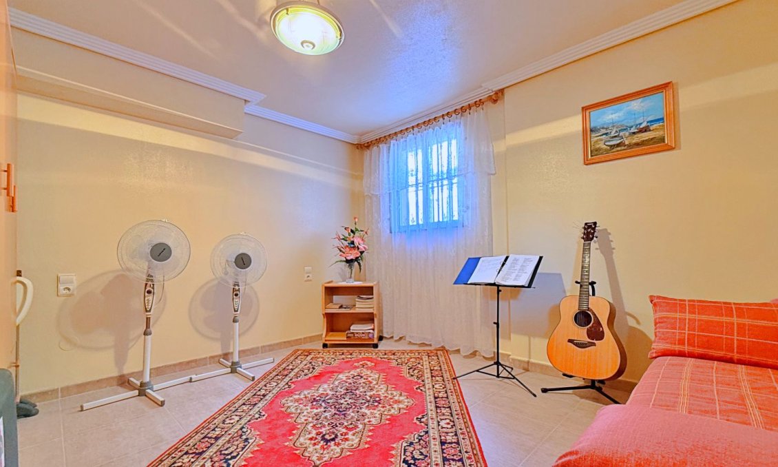 Revente - Villa -
Orihuela - Inland