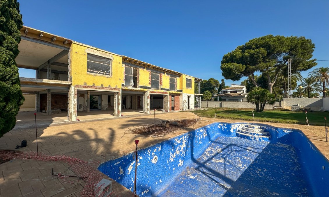 Revente - Villa -
Cabo Roig - Costa Blanca