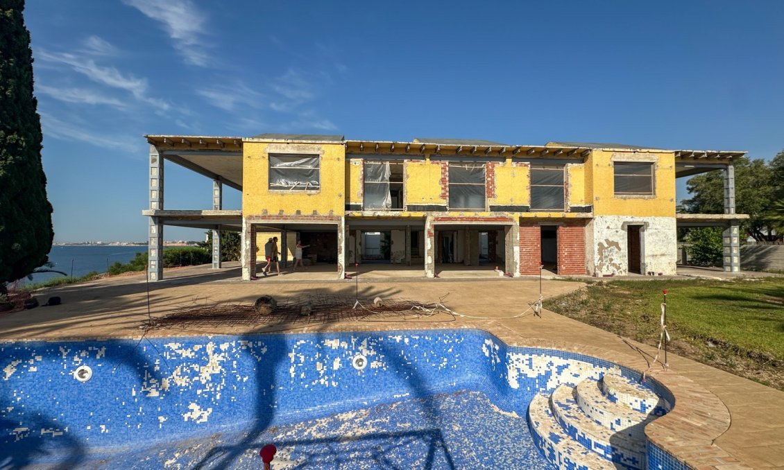 Revente - Villa -
Cabo Roig - Costa Blanca