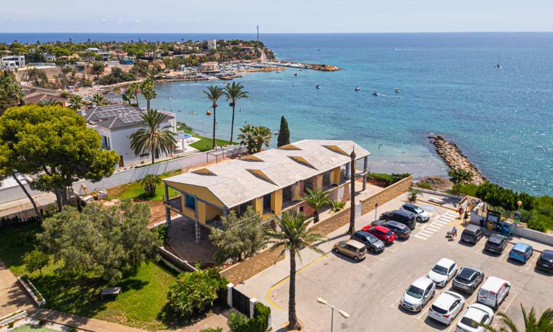 Revente - Villa -
Cabo Roig - Costa Blanca