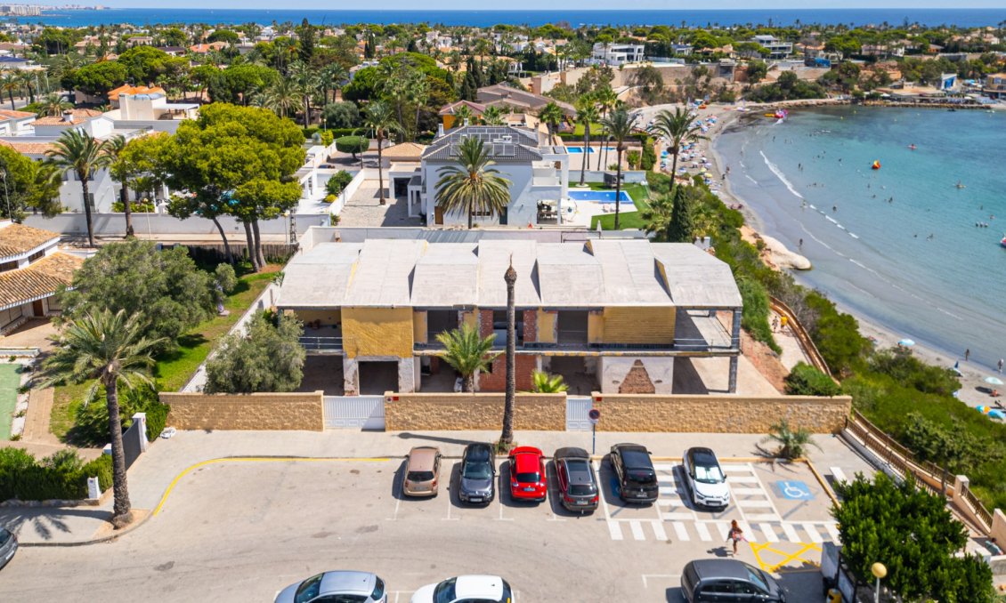 Revente - Villa -
Cabo Roig - Costa Blanca