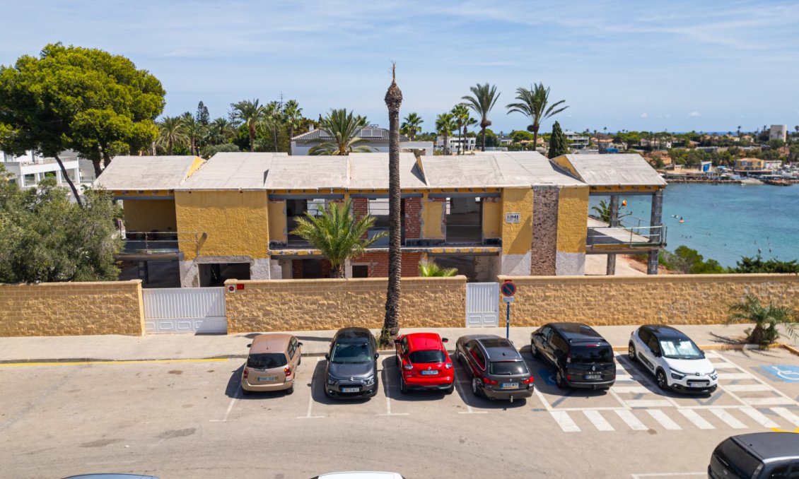 Revente - Villa -
Cabo Roig - Costa Blanca