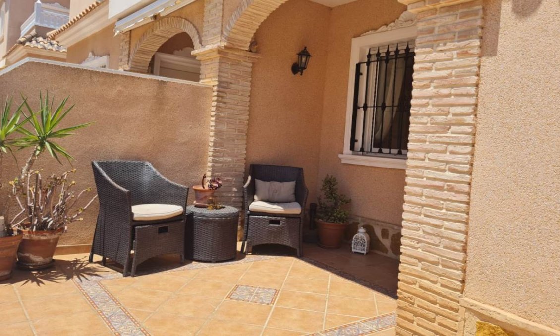 Segunda mano - Villa -
Villamartin - Costa Blanca