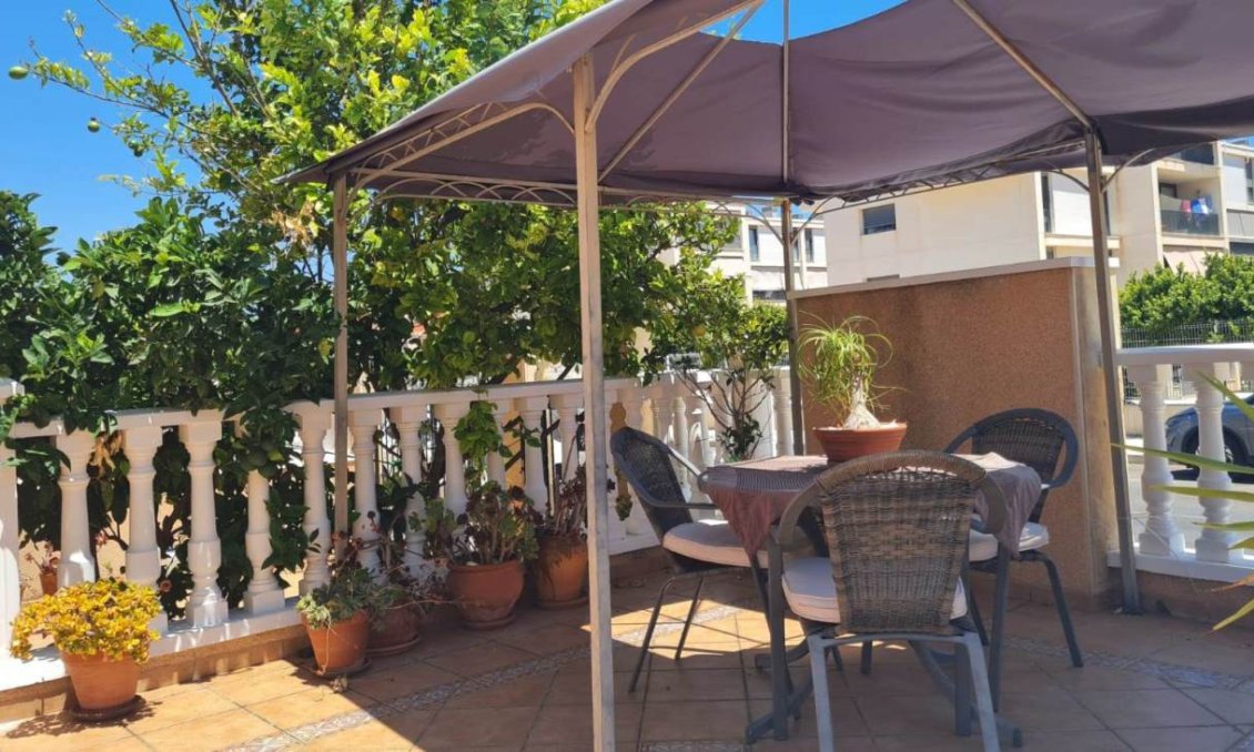 Segunda mano - Villa -
Villamartin - Costa Blanca