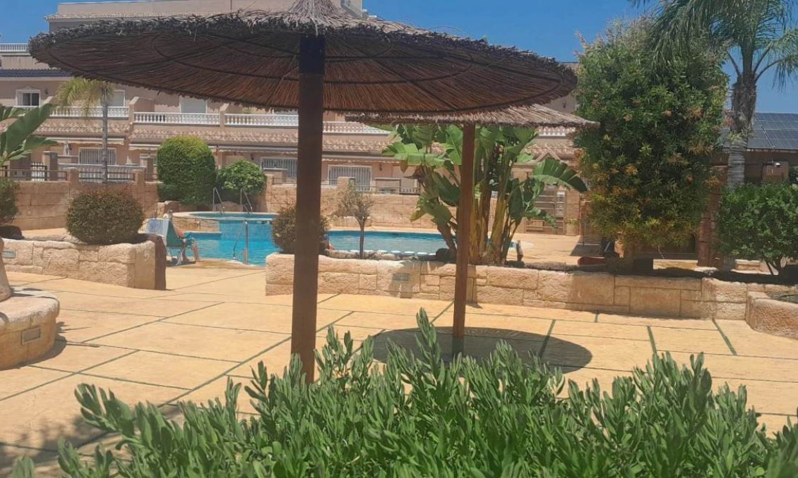 Segunda mano - Villa -
Villamartin - Costa Blanca
