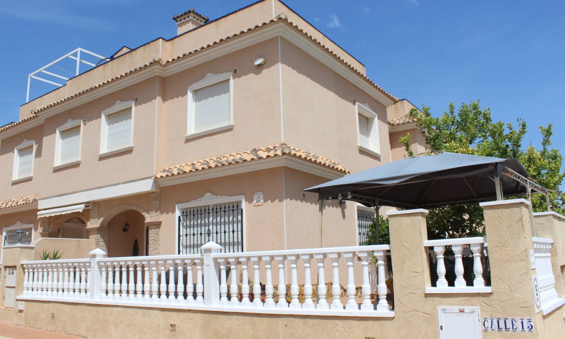 Segunda mano - Villa -
Villamartin - Costa Blanca