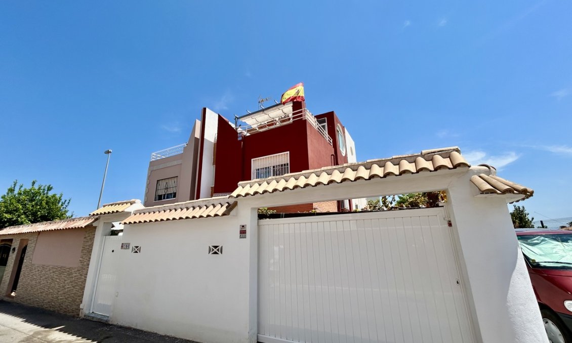 Segunda mano - Adosado -
Los Altos - Costa Blanca