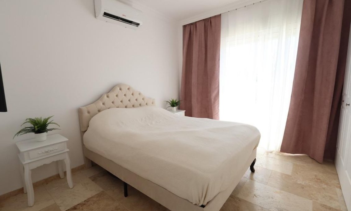 Segunda mano - Villa -
Orihuela Costa - Costa Blanca