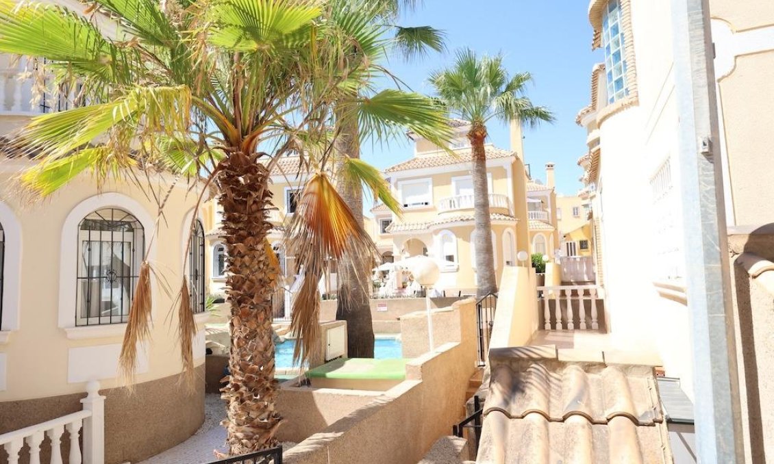 Segunda mano - Villa -
Orihuela Costa - Costa Blanca