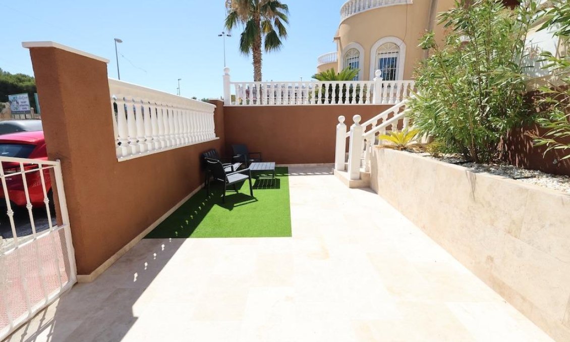 Segunda mano - Villa -
Orihuela Costa - Costa Blanca