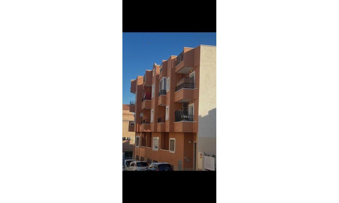 Segunda mano - Apartamento -
San Miguel de Salinas - Inland
