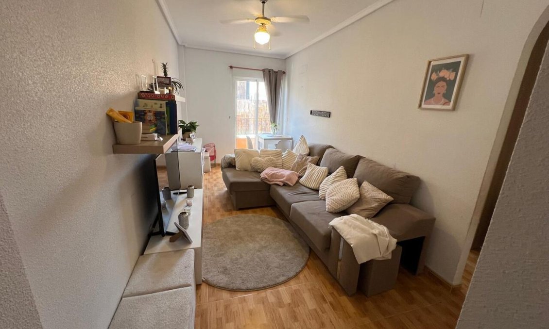 Segunda mano - Apartamento -
San Miguel de Salinas - Inland