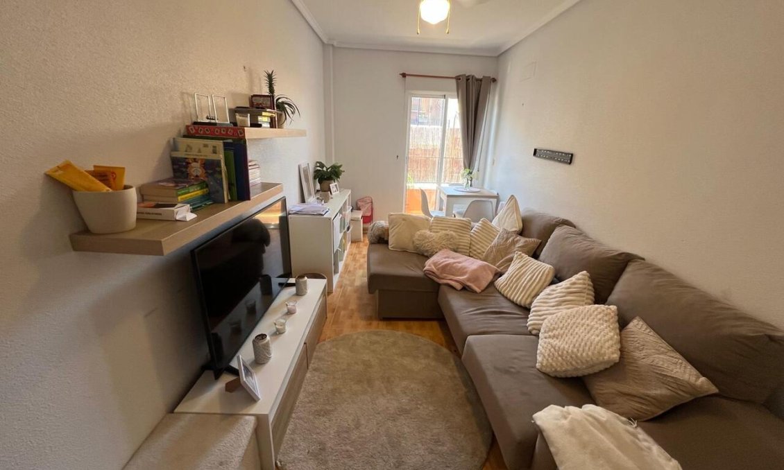 Segunda mano - Apartamento -
San Miguel de Salinas - Inland