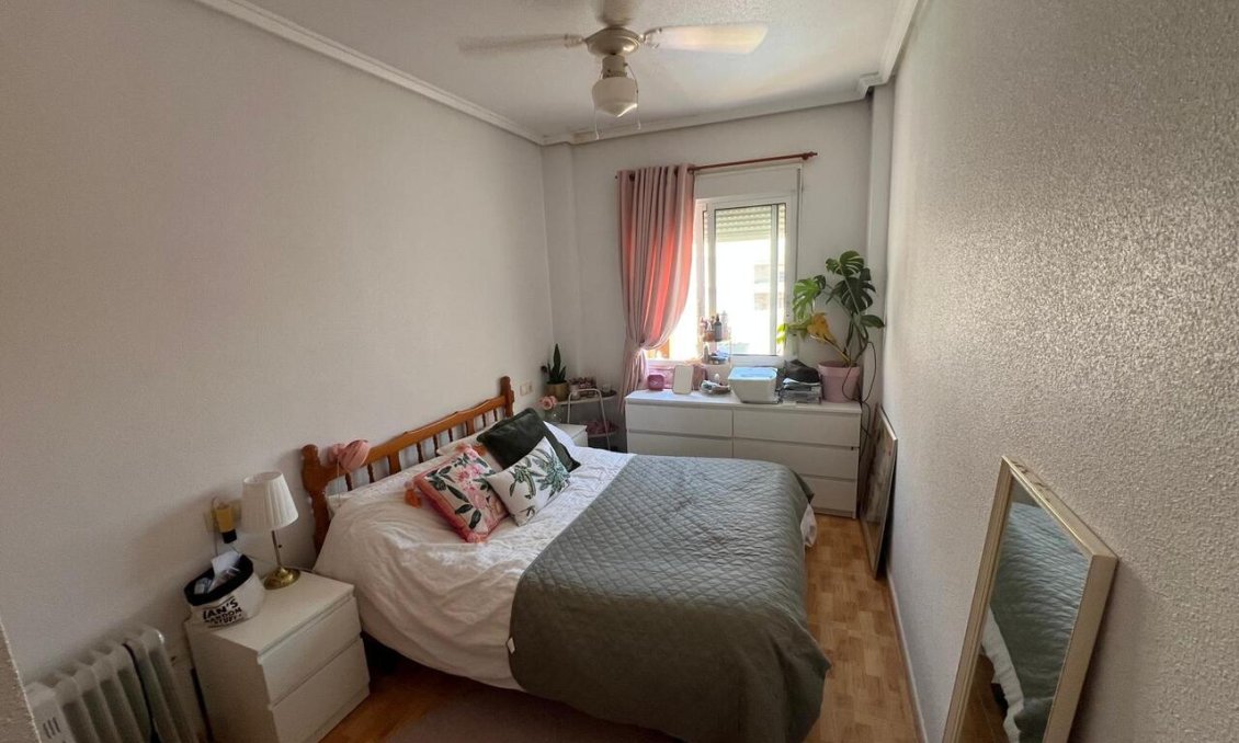 Segunda mano - Apartamento -
San Miguel de Salinas - Inland