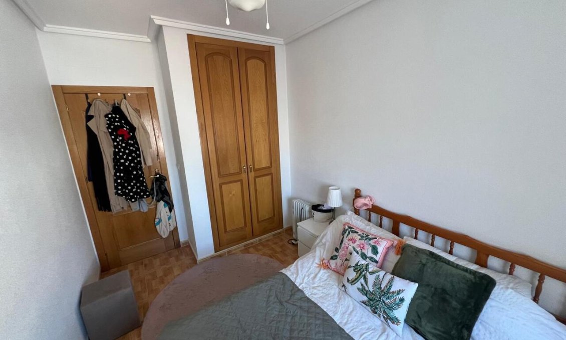 Segunda mano - Apartamento -
San Miguel de Salinas - Inland