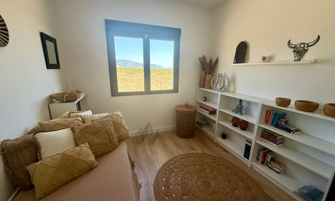Revente - Villa -
Pinoso - Inland