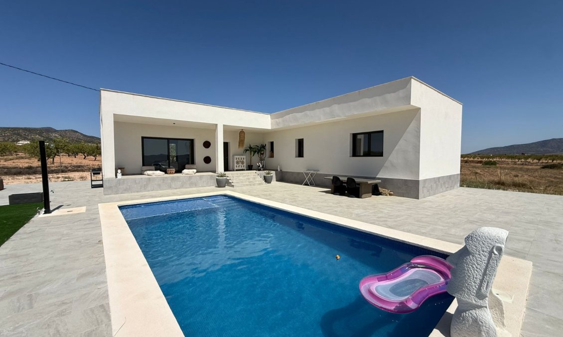 Revente - Villa -
Pinoso - Inland