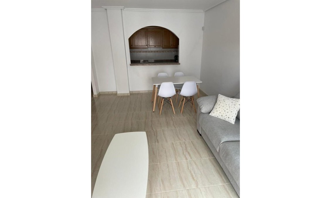 Segunda mano - Apartamento -
San Miguel de Salinas - Costa Blanca