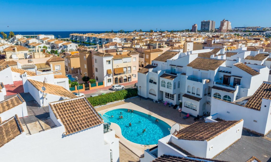 Segunda mano - Apartamento -
Torrevieja - El Acequión - Los Náufragos