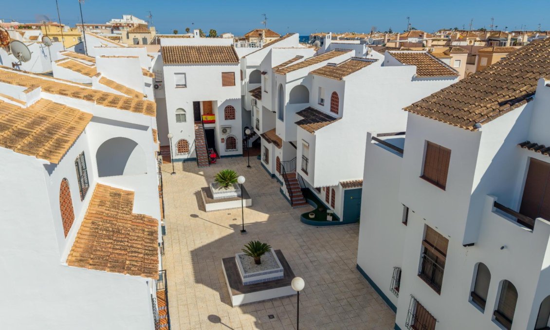 Segunda mano - Apartamento -
Torrevieja - El Acequión - Los Náufragos