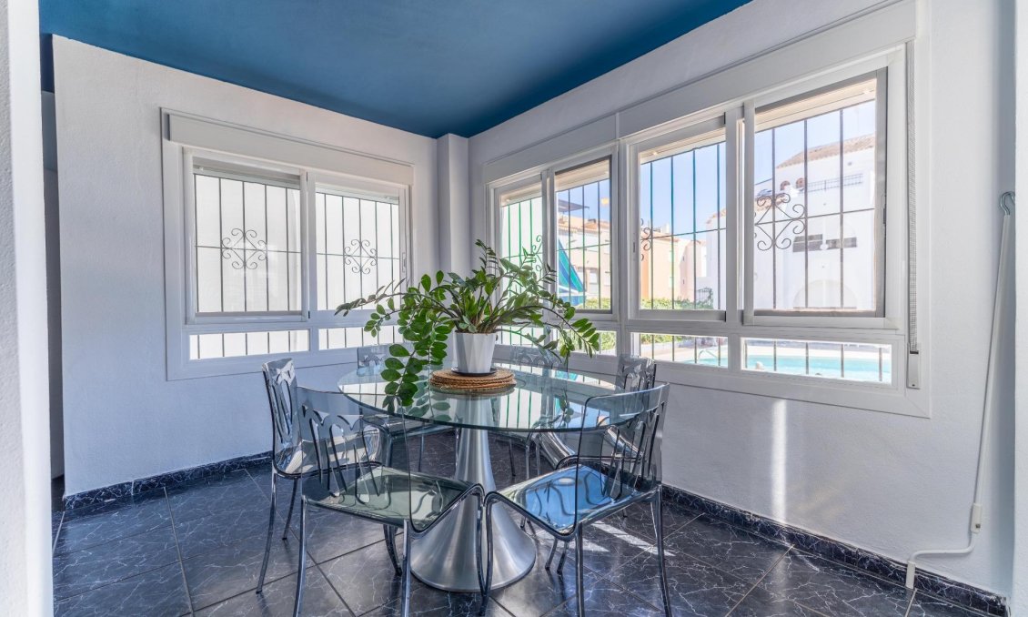Segunda mano - Apartamento -
Torrevieja - El Acequión - Los Náufragos