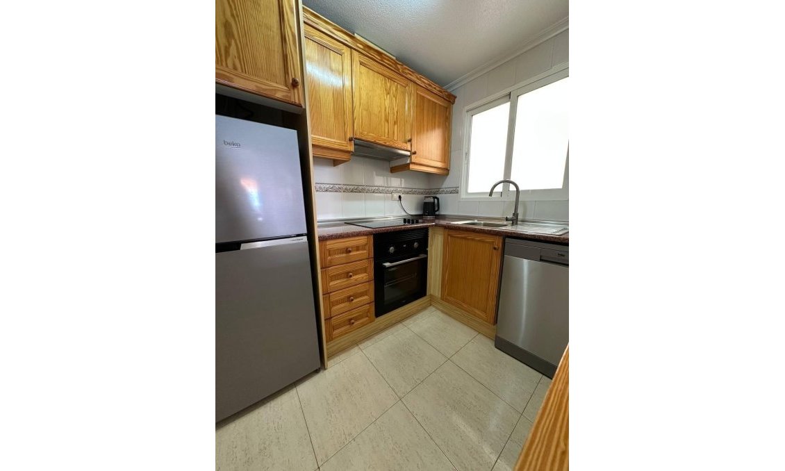 Segunda mano - Apartamento -
Torrevieja - Centro