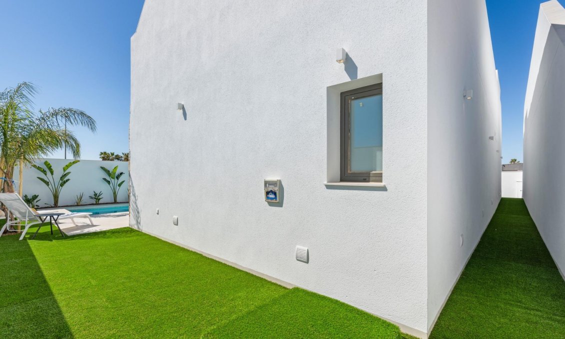 Obra nueva - Villa -
San Javier - Parque del doce