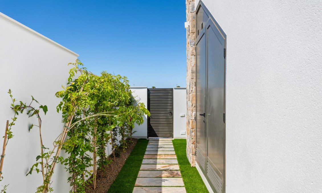 Obra nueva - Villa -
San Javier - Parque del doce