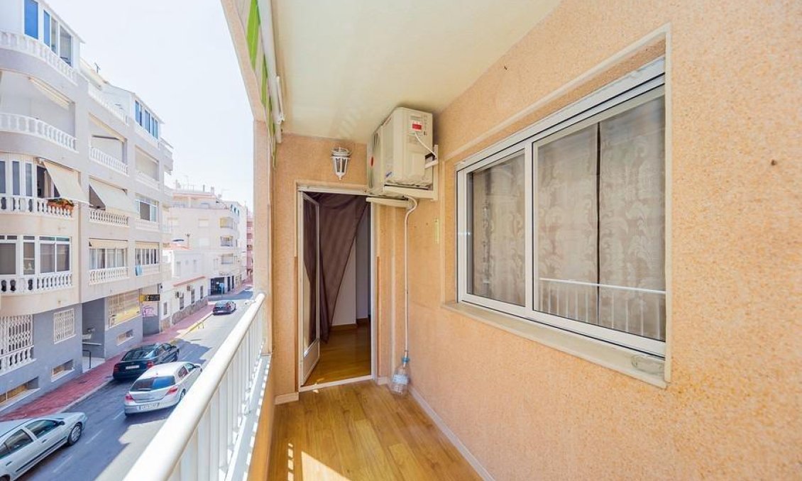 Használt Ingatlanok - Apartman -
Torrevieja - Playa del Cura