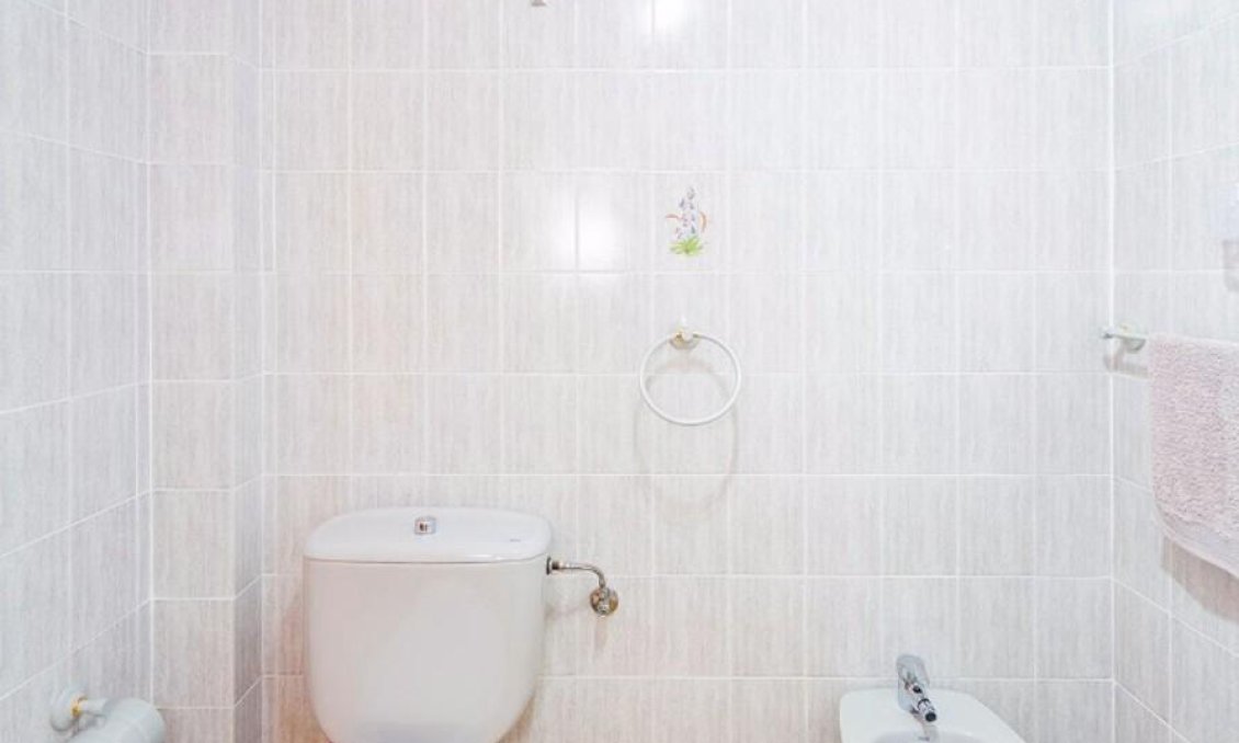 Használt Ingatlanok - Apartman -
Torrevieja - Playa del Cura