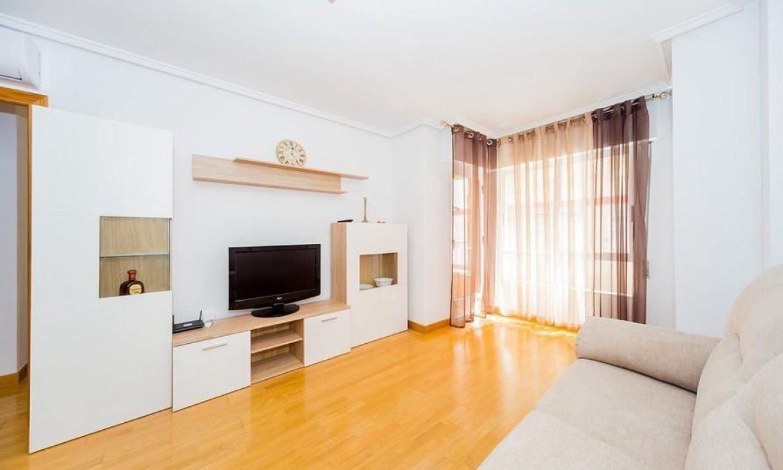 Használt Ingatlanok - Apartman -
Torrevieja - Playa del Cura