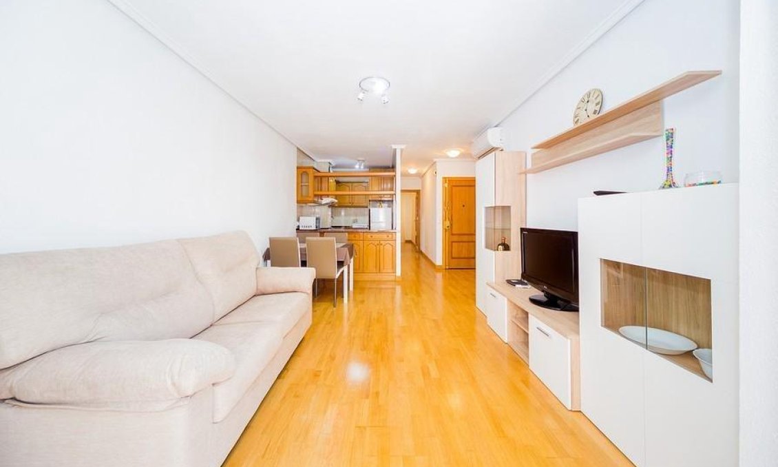 Használt Ingatlanok - Apartman -
Torrevieja - Playa del Cura