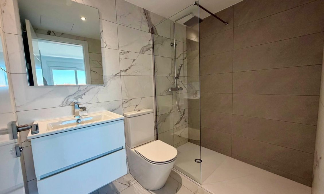 Wiederverkauf - Wohnung -
Torrevieja - Punta Prima