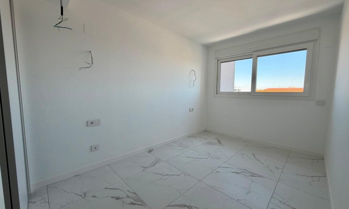 Wiederverkauf - Wohnung -
Torrevieja - Punta Prima