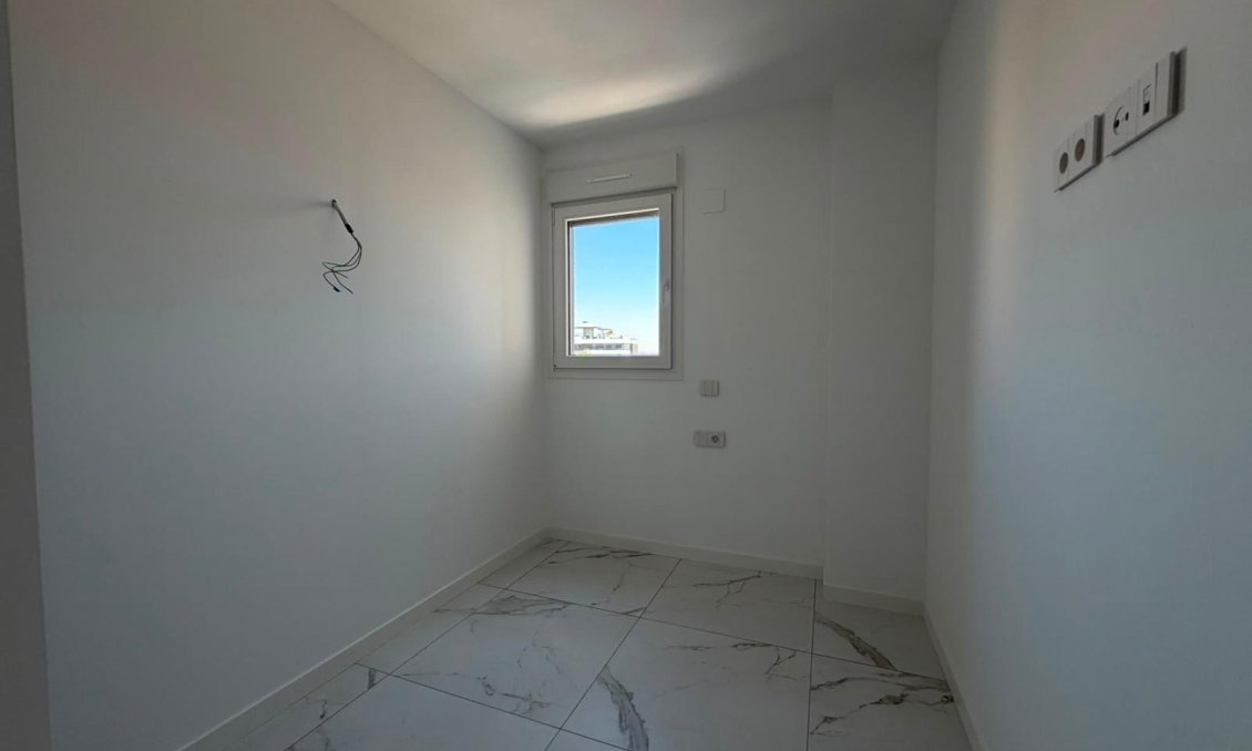 Wiederverkauf - Wohnung -
Torrevieja - Punta Prima