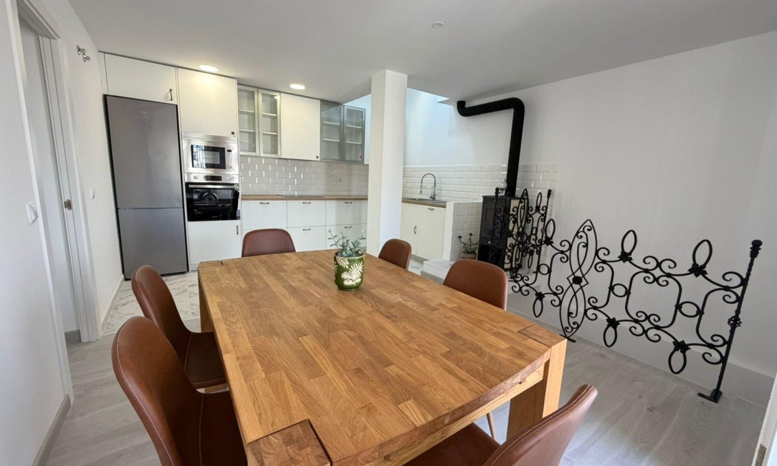 Resale - Villa / Semi semi-detached -
Torrevieja - Cabo Cervera