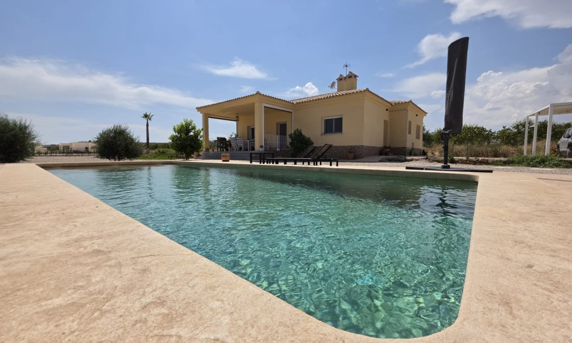 Revente - Villa -
Pinoso - Inland