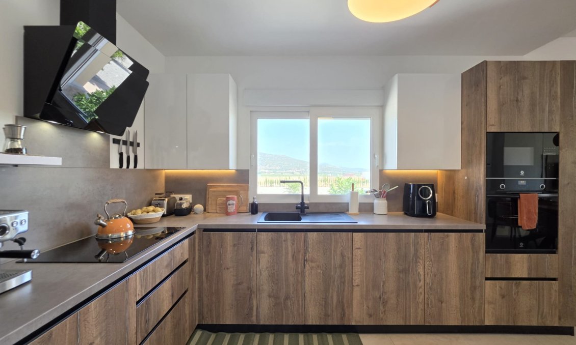Revente - Villa -
Pinoso - Inland