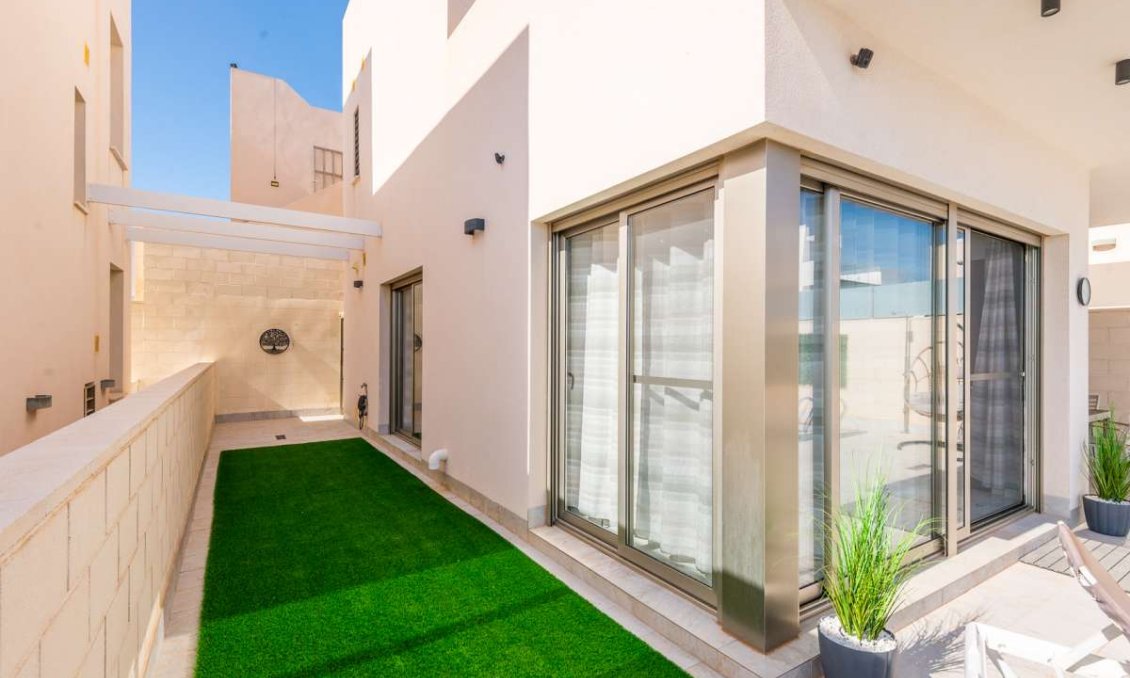 Wiederverkauf - Villa -
Orihuela Costa - Costa Blanca