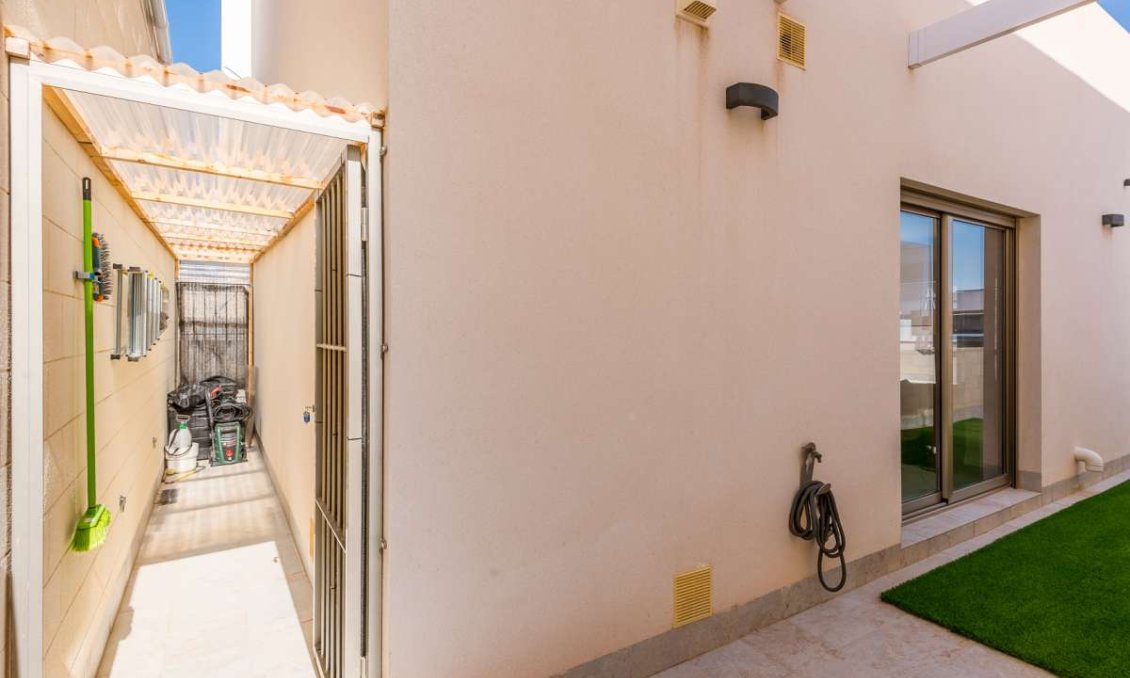 Wiederverkauf - Villa -
Orihuela Costa - Costa Blanca