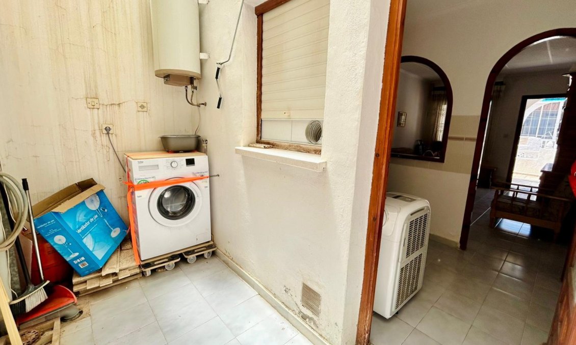 Használt Ingatlanok - Bungaló -
Torrevieja - Costa Blanca