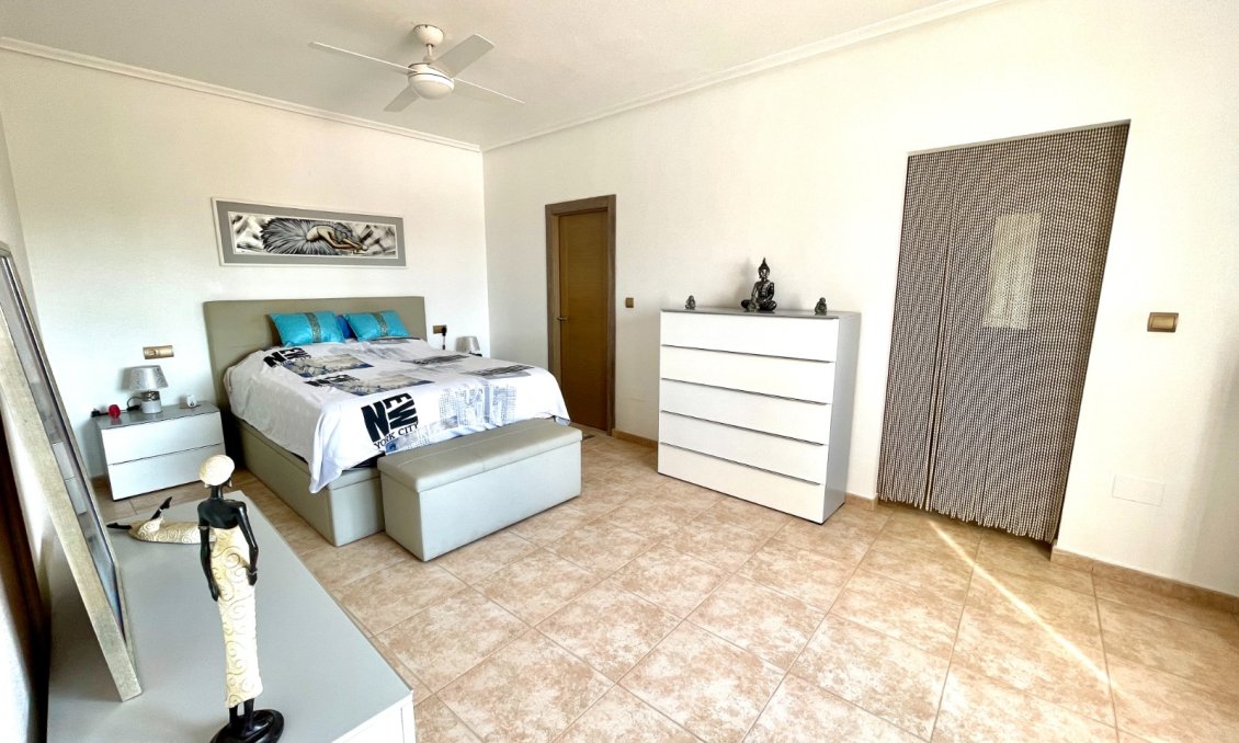 Segunda mano - Villa -
Catral - Costa Blanca