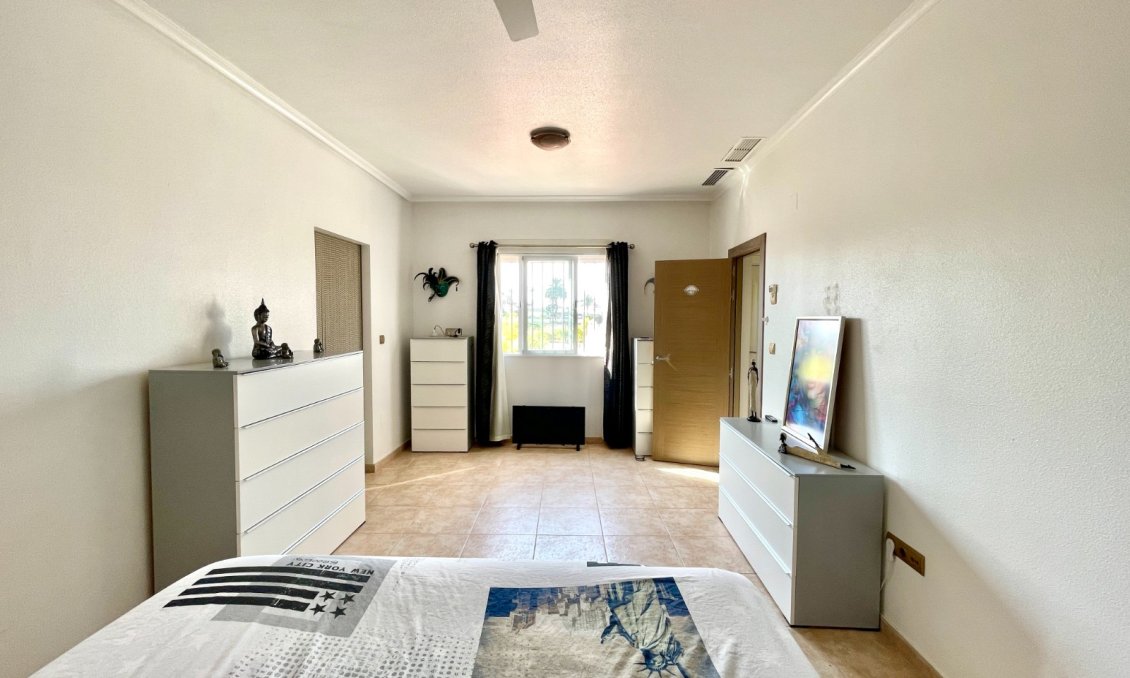Segunda mano - Villa -
Catral - Costa Blanca