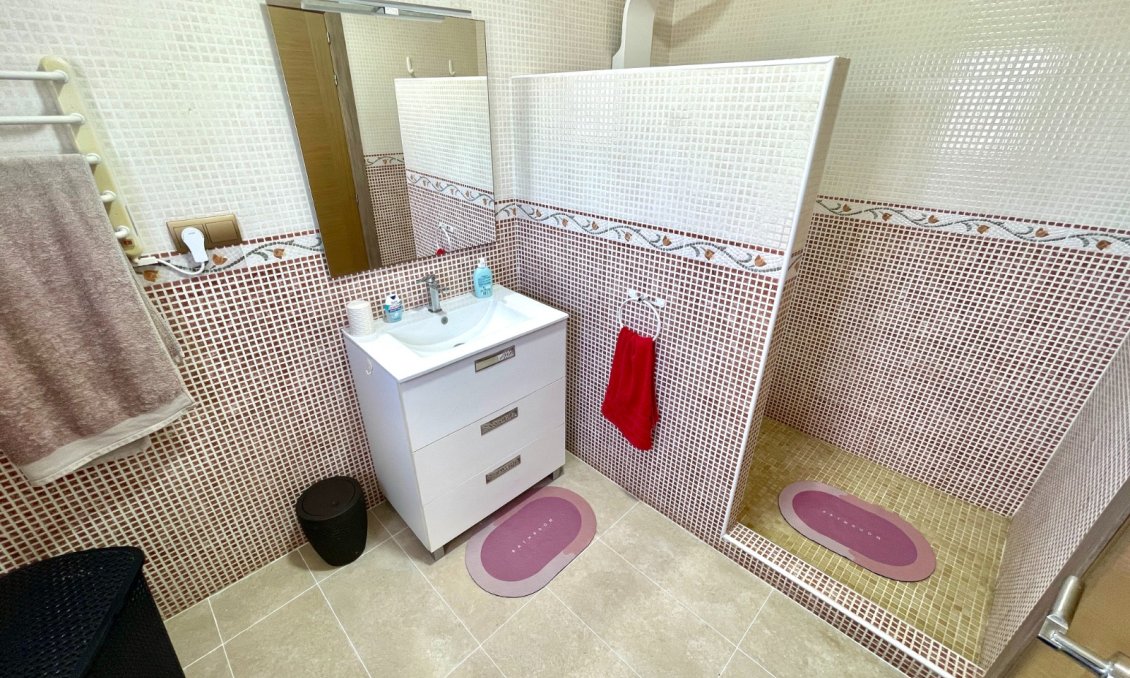 Segunda mano - Villa -
Catral - Costa Blanca