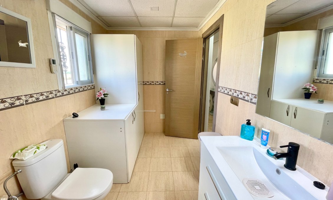 Segunda mano - Villa -
Catral - Costa Blanca