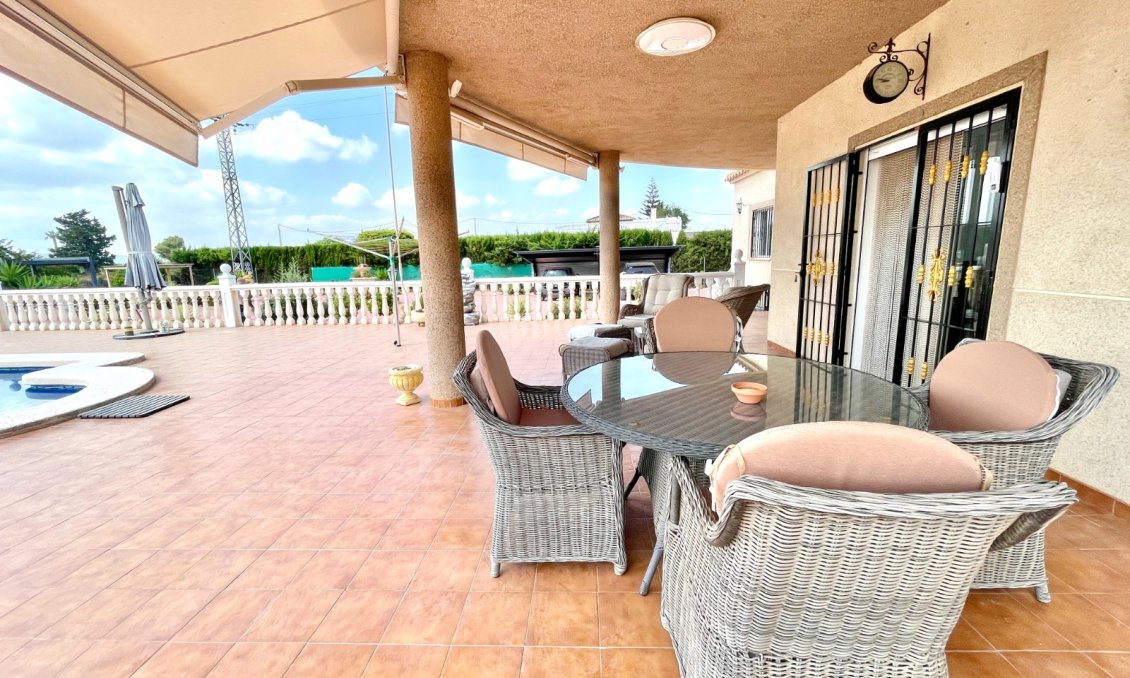 Segunda mano - Villa -
Catral - Costa Blanca