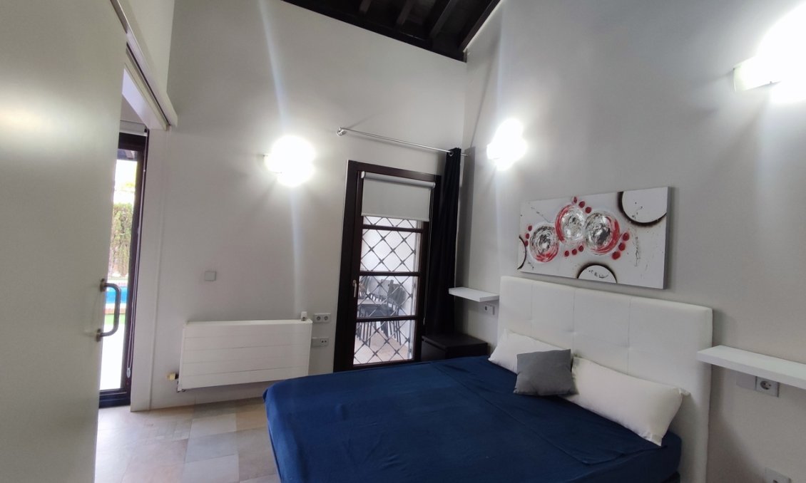 Segunda mano - Villa -
Peraleja Golf - Inland