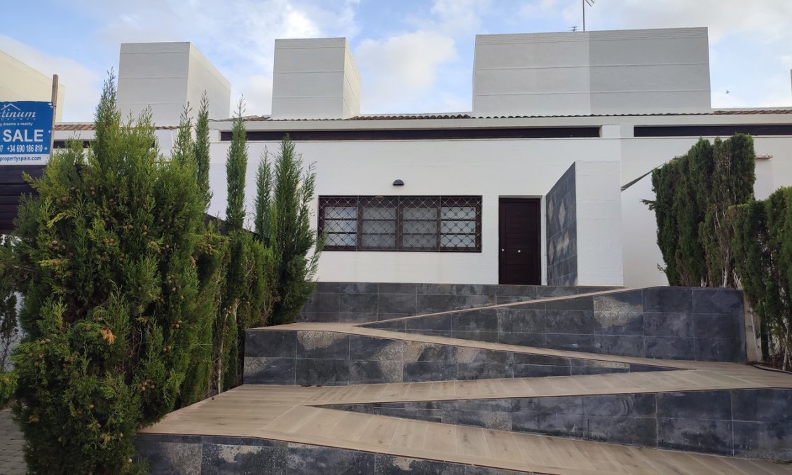 Segunda mano - Villa -
Peraleja Golf - Inland